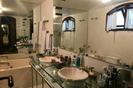 Casa à venda com 5 quartos, sendo 2 suítes, em Jardim Everest, São Paulo, SP