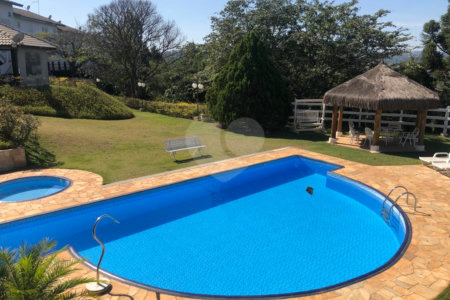 Sobrado à venda com 2 suítes no Centro, Bom Jesus dos Perdões, SP