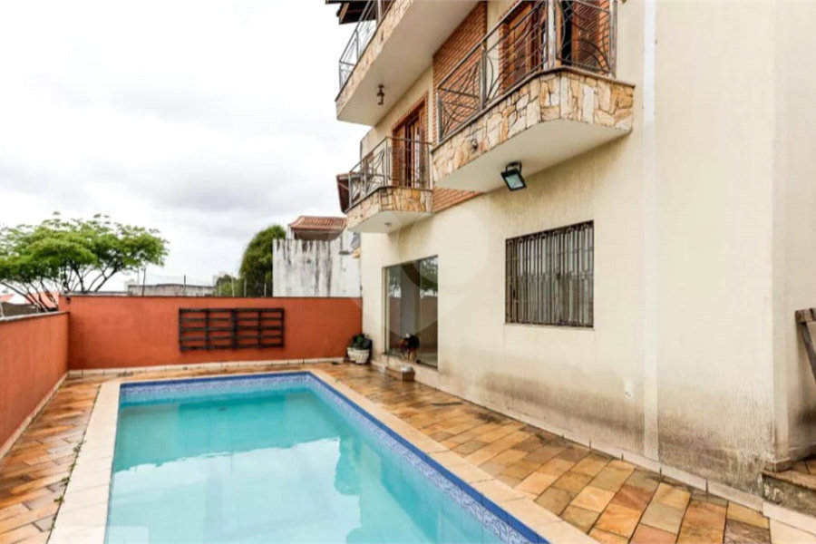 Sobrado à venda com 5 quartos, sendo 4 suítes, em Tremembé, São Paulo, SP
