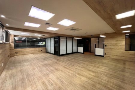 Prédio Corporativo em Santos | 4 Pavimentos | Galpão com Pé-Direito Duplo | Estrutura para +200 Pessoas | Compra Ou Locação