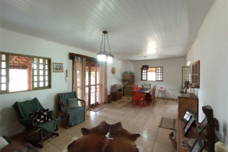 Casa à venda com 3 quartos, sendo 1 suíte,  em Estância Conceição, Itapetininga, SP