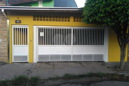 Casa à venda com 3 quartos, sendo 1 suíte, em Jardim dos Ipês, Suzano, SP