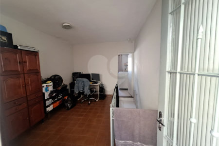 Sobrado à venda com 2 quartos em Vila Nivi, São Paulo, SP