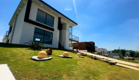 Casa à venda com 5 suítes no condomínio Terras de Mont Serrat, Salto - SP
