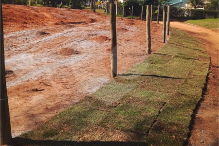 Terreno à venda em Condomínio Residencial Pinheiros do Lago, Alambari, SP