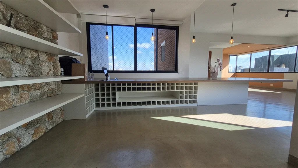 Apartamento à venda ou para alugar com 3 quartos, sendo 2 suítes, em Vila Romana, São Paulo, SP