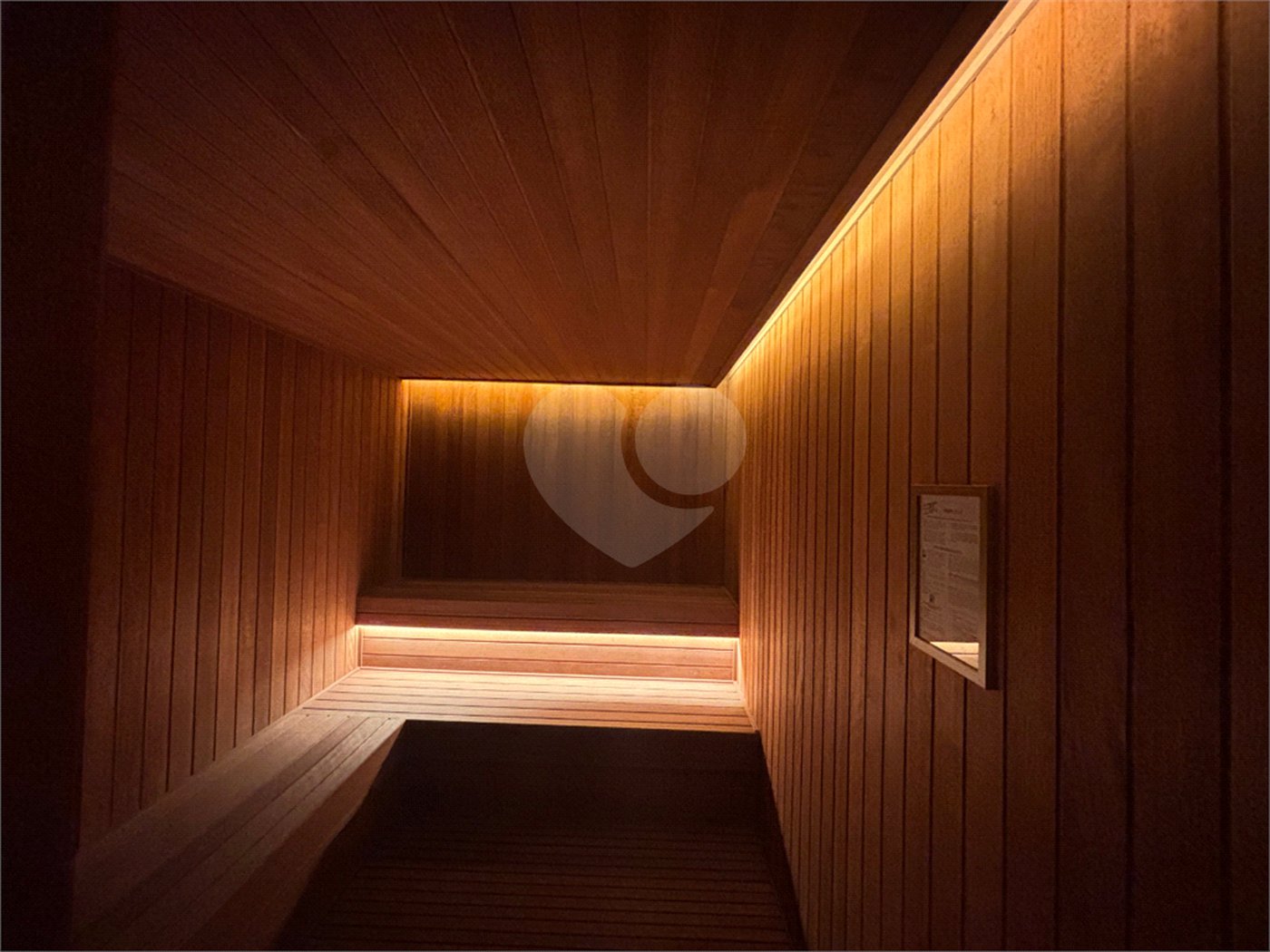 Apartamento à venda com 3 suítes em Moema, São Paulo, SP