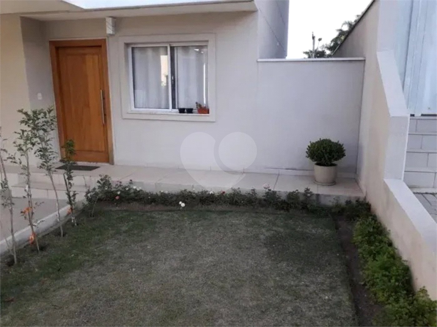 Casa à venda com 4 quartos, sendo 1 suíte, no condomínio Urbanova Premium, São José dos Campos - SP