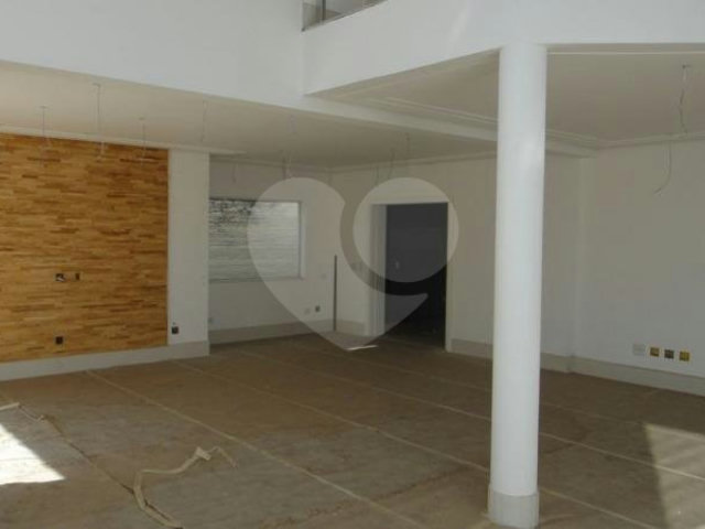 Casa à venda com 3 suítes no condomínio Villa Castanheira, São Paulo - SP