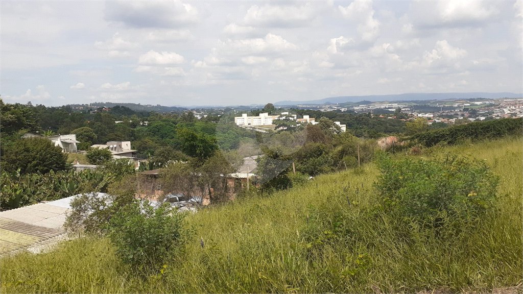 Chácara à venda com 4 quartos, sendo 1 suíte, em Vista Alegre, Vinhedo, SP