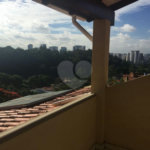 Casa à venda com 5 quartos, sendo 4 suítes, no condomínio Jardim Vitória Régia, São Paulo - SP
