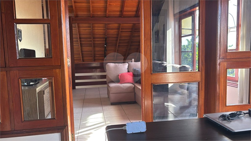 Sobrado à venda com 5 quartos, sendo 3 suítes,  em Jardim Recanto do Valle, Indaiatuba, SP
