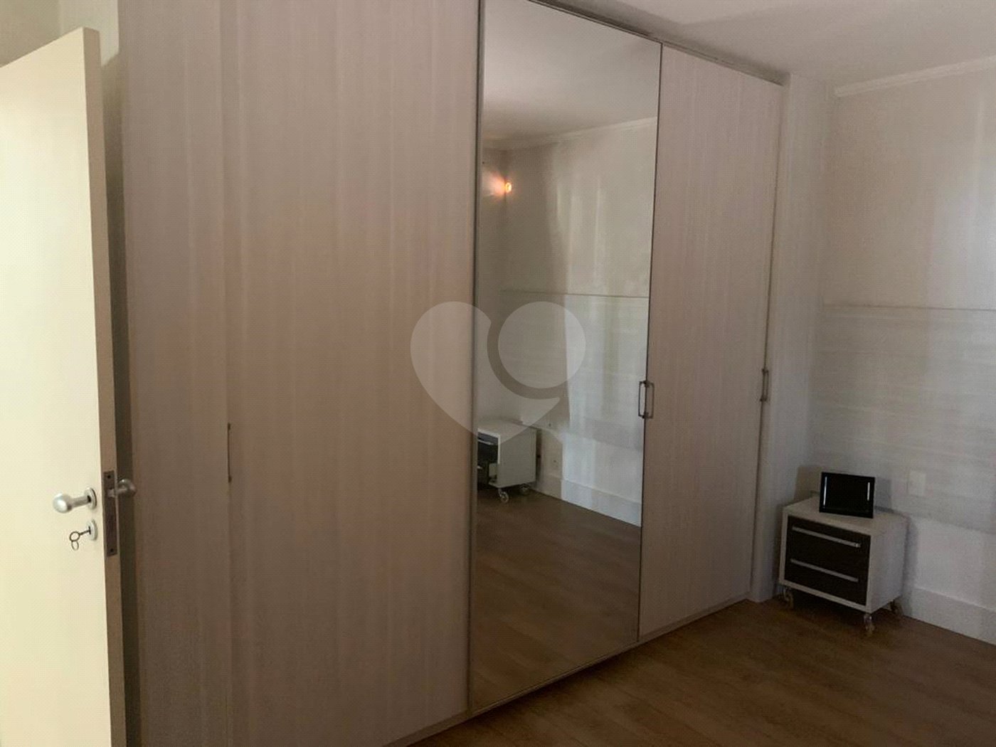 Casa à venda com 5 suítes no condomínio Jardim São Felipe, Atibaia - SP