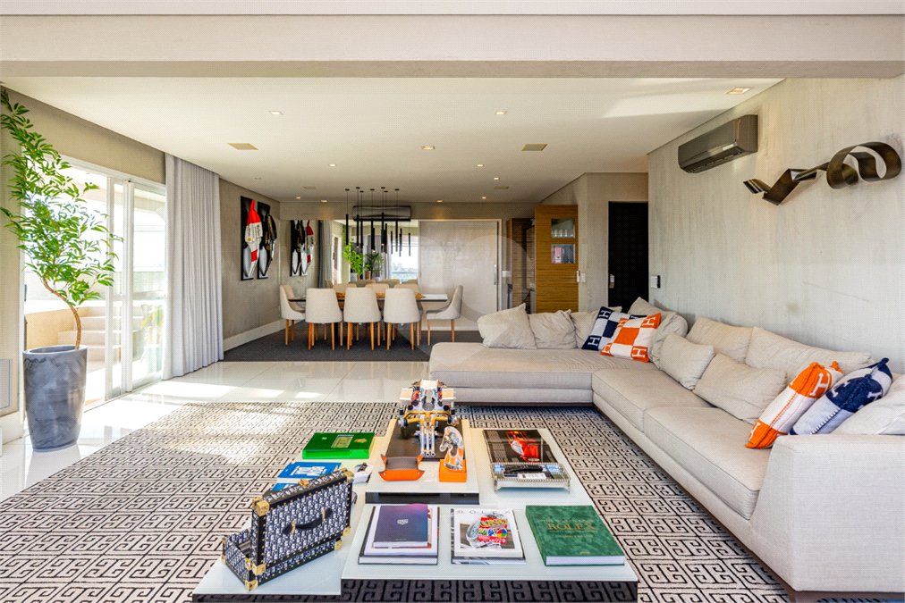 Apartamento à venda com 4 quartos, sendo 3 suítes, em Campo Belo, São Paulo, SP