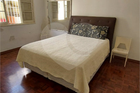 Casa à venda com 4 quartos, sendo 2 suítes, em Jardim São Caetano, São Caetano do Sul, SP