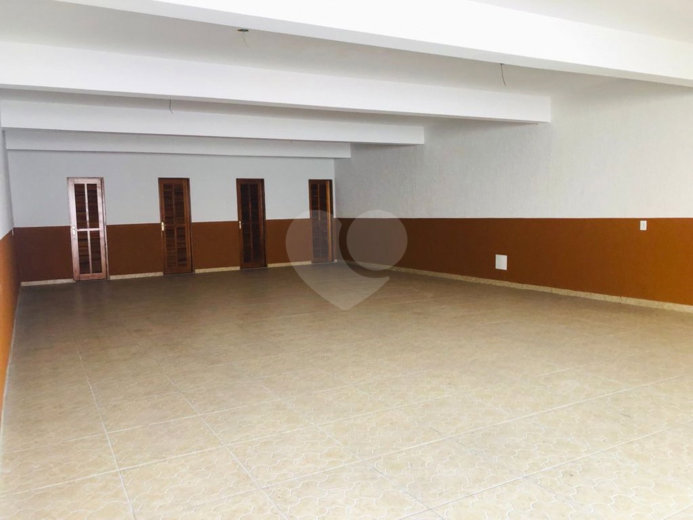 Casa à venda com 2 suítes no condomínio Residencial Guilhen, São Paulo - SP
