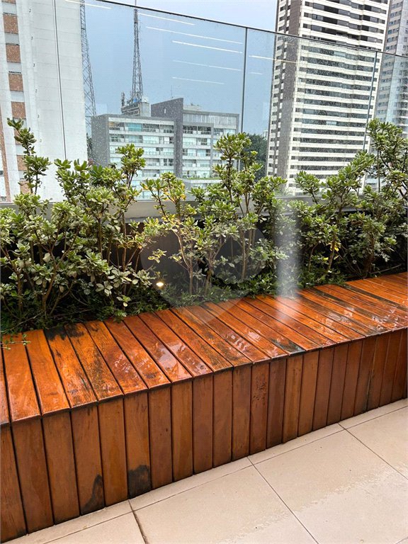 Apartamento à venda ou para alugar com 1 quarto em Pinheiros, São Paulo, SP