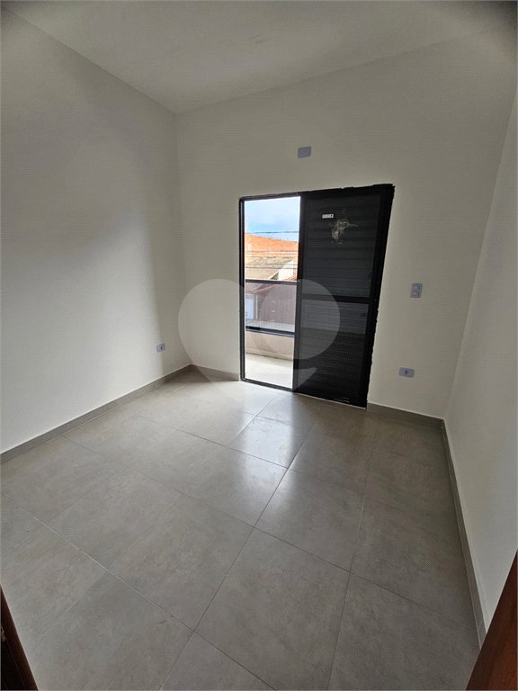 Sobrado à venda com 2 quartos em Maracanã, Praia Grande, SP