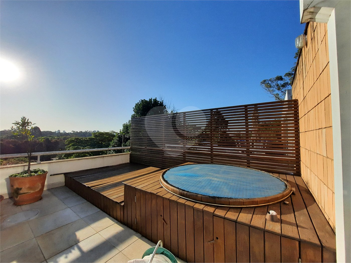 Casa à venda com 4 suítes no condomínio Las Cumbres, São Paulo - SP