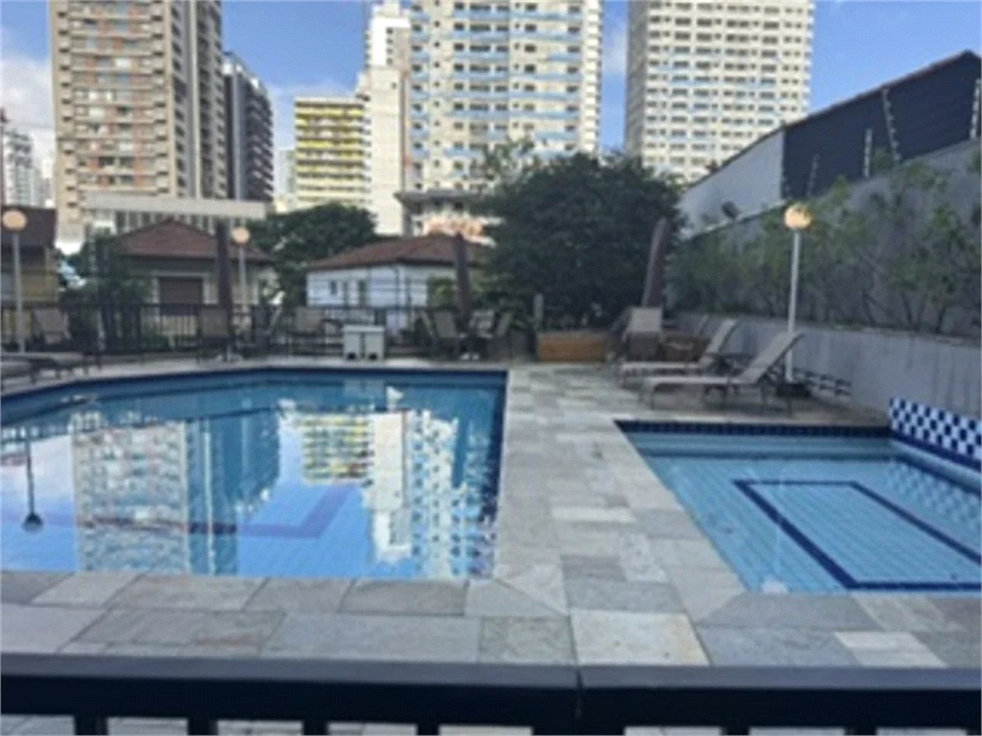 Apartamento à venda com 3 quartos, sendo 1 suíte,  em Jardim das Acácias, São Paulo, SP