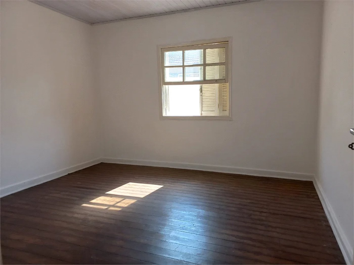 Casa à venda com 3 quartos, sendo 2 suítes, em Jaguaré, São Paulo, SP