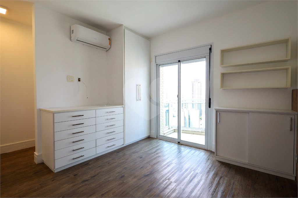 Apartamento à venda com 3 quartos, sendo 2 suítes, em Brooklin, São Paulo, SP