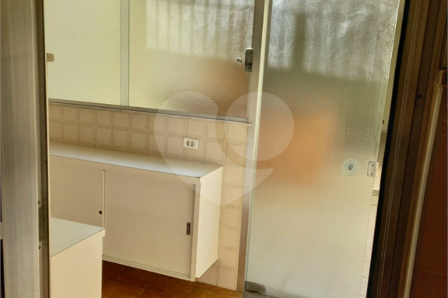 Sobrado à venda com 5 quartos, sendo 2 suítes,  em Tremembé, São Paulo, SP