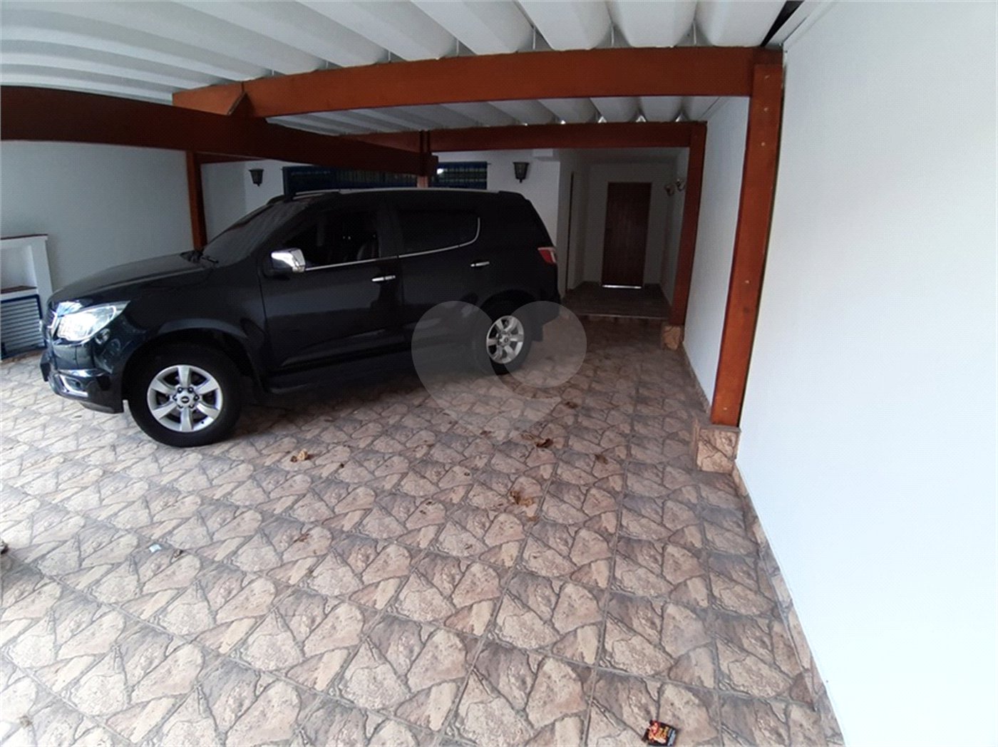 Sobrado à venda com 4 quartos, sendo 1 suíte, em Vila Gomes, São Paulo, SP
