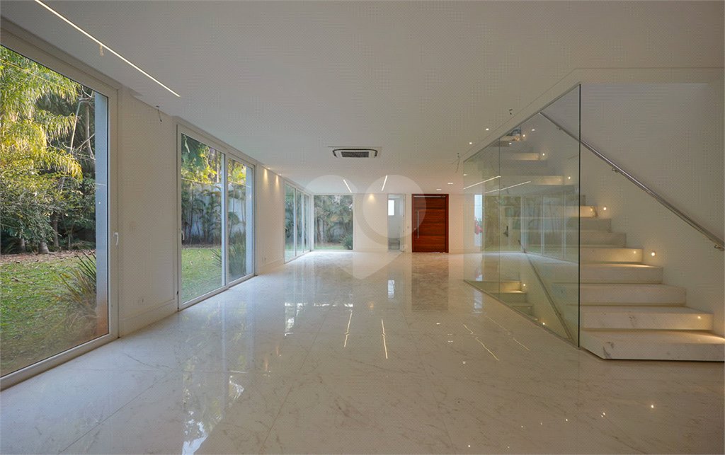 Casa para alugar com 4 suítes no condomínio Hípica Garden, São Paulo - SP
