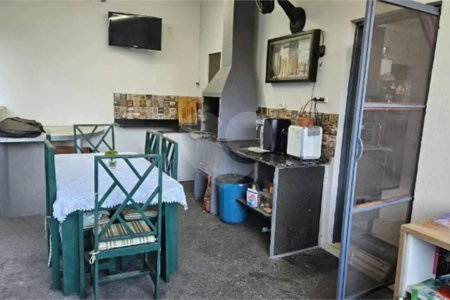 Casa à venda com 3 quartos, sendo 2 suítes, no condomínio Vinhas da Vista Alegre - Lado Café, Vinhedo - SP