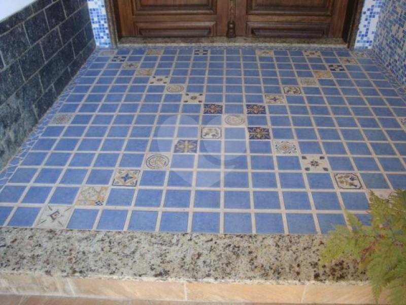 Sobrado à venda com 5 suítes em Juqueri Mirim, Mairiporã, SP