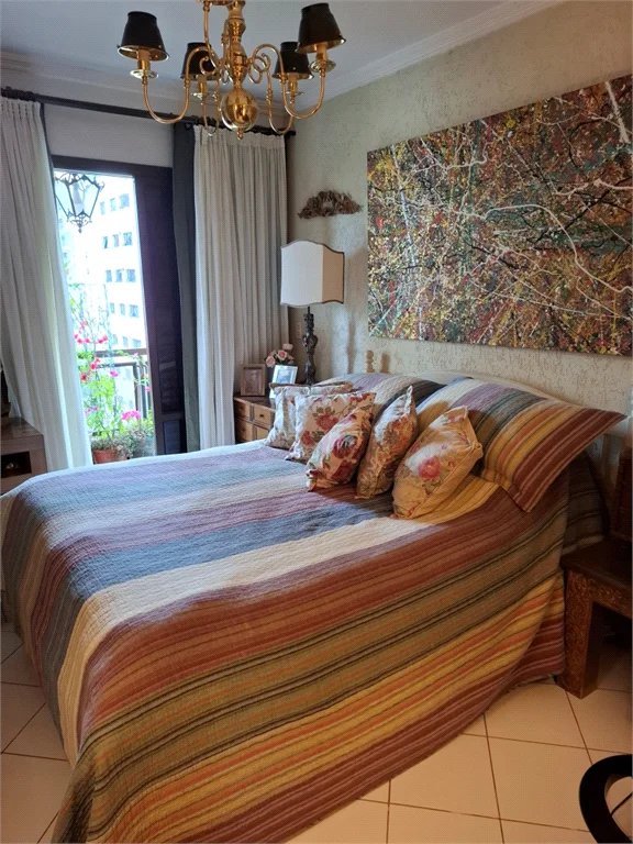 Apartamento à venda com 4 quartos, sendo 2 suítes, em Brooklin Paulista, São Paulo, SP