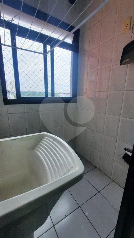 Apartamento à venda com 3 quartos, sendo 1 suíte, em Jardim Marajoara, São Paulo, SP