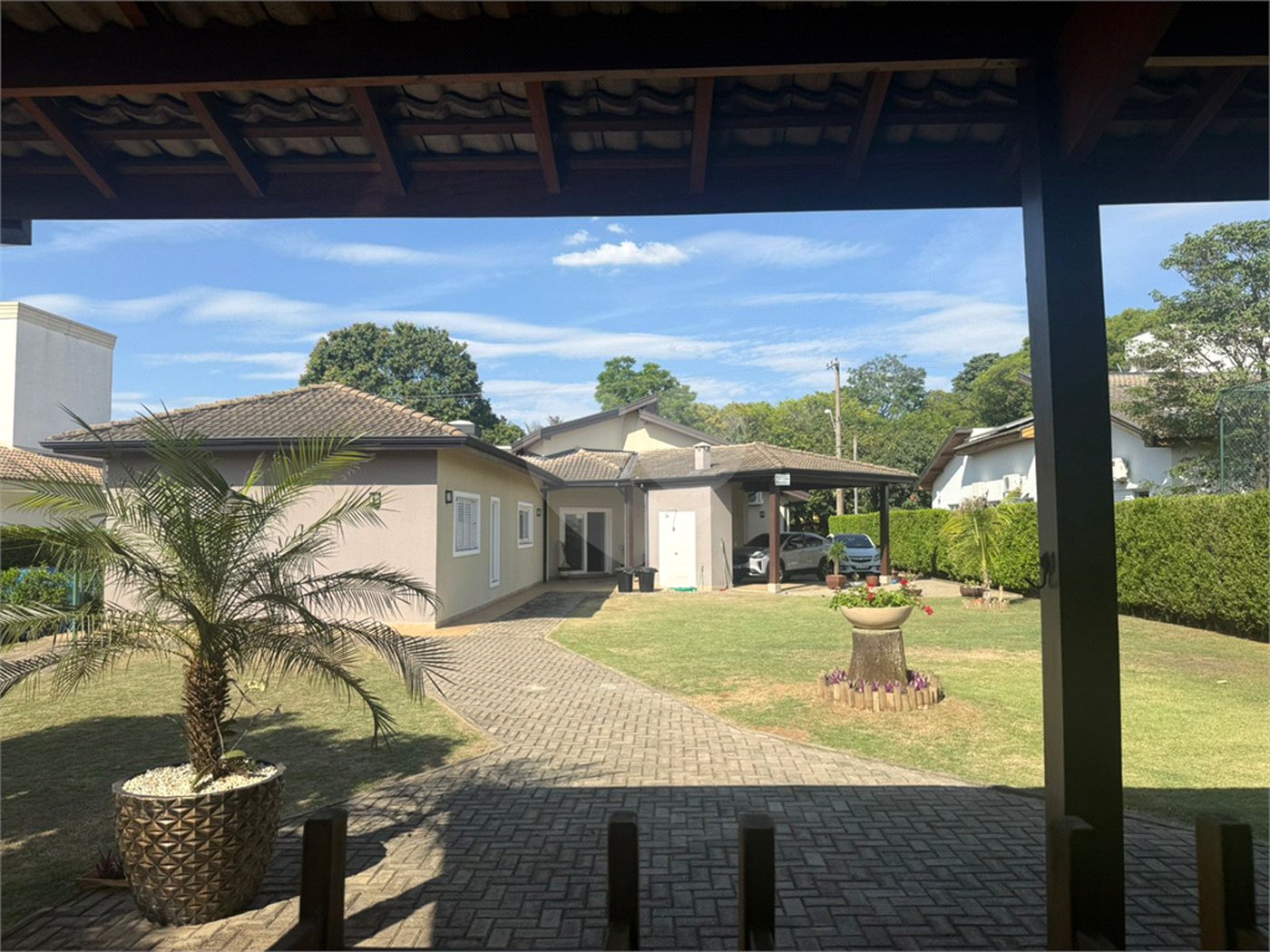 Casa à venda com 3 suítes no condomínio Terras de Mont Serrat, Salto - SP