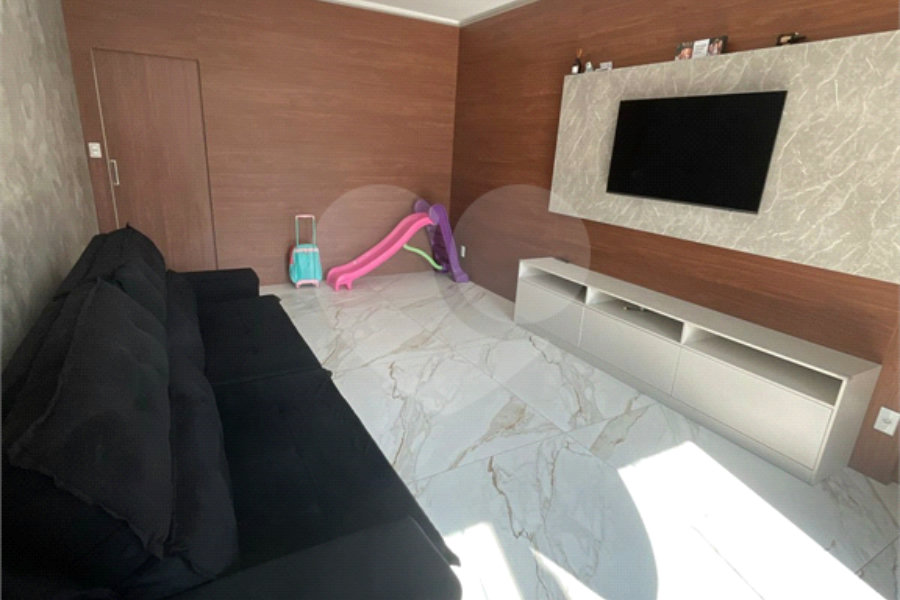 Sobrado à venda com 4 quartos, sendo 1 suíte,  em Vila Guilherme, São Paulo, SP