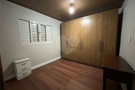 Casa à venda com 4 quartos, sendo 1 suíte, no Centro, Cravinhos, SP