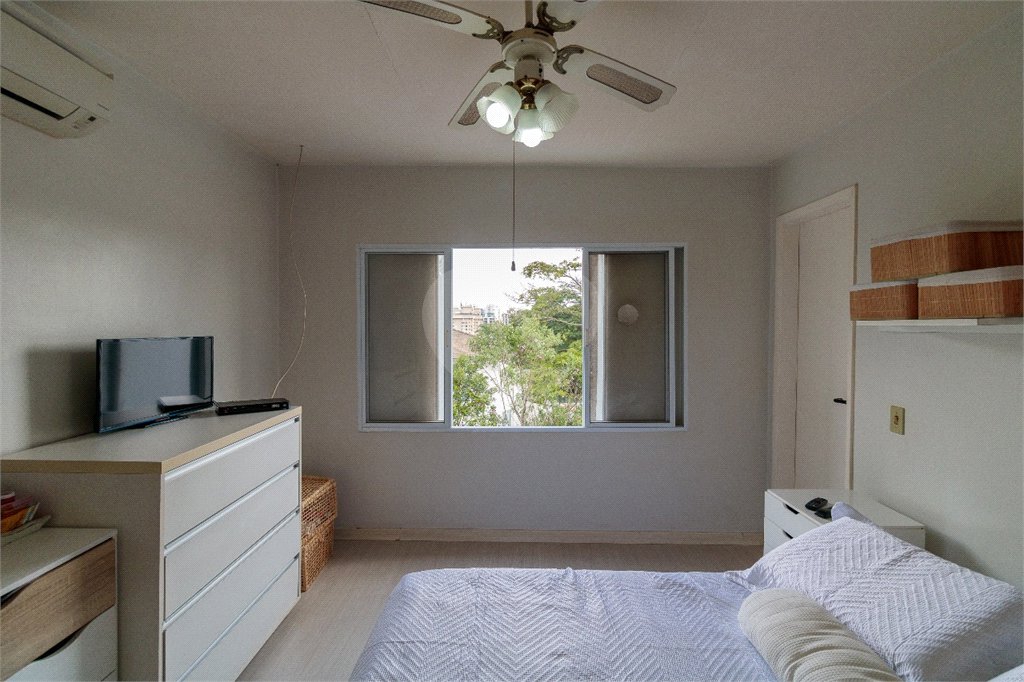 Casa à venda com 4 quartos, sendo 3 suítes, em Jardim Panorama, São Paulo, SP