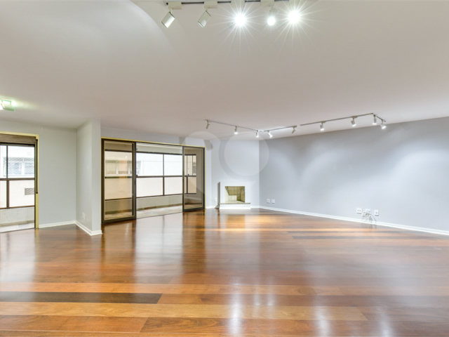Apartamento à venda com 3 suítes em Granja Julieta, São Paulo, SP
