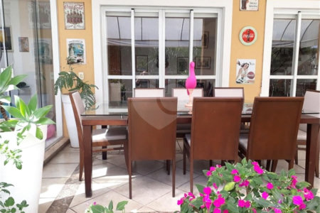 Casa à venda ou para alugar com 4 quartos, sendo 2 suítes, no condomínio Palmeiras Imperiais Private House, São Paulo - SP