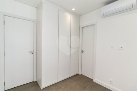 Apartamento para alugar com 2 suítes em Vila Olímpia, São Paulo, SP