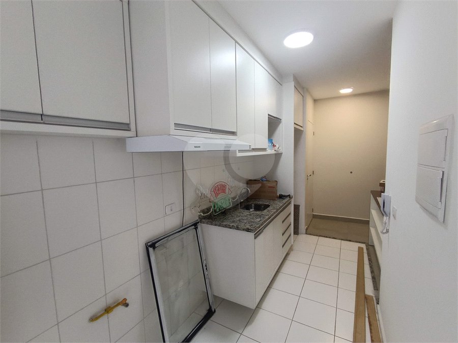 Apartamento à venda com 2 quartos em Estação, São Roque, SP
