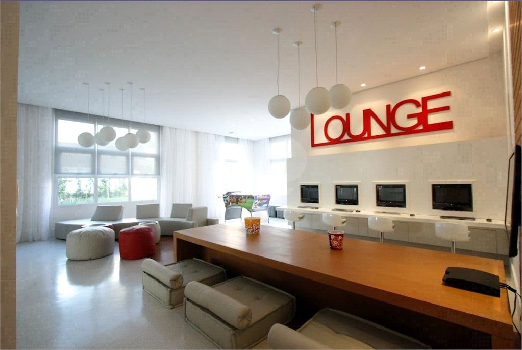 Apartamento à venda com 3 suítes em Moema, São Paulo, SP