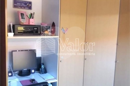 Casa Térrea com 2 dormitórios, sendo 1 suíte.