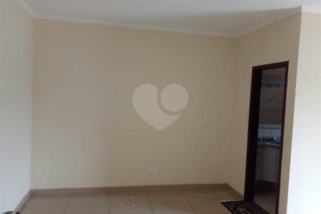 Sobrado à venda com 3 quartos, sendo 1 suíte,  em Vila América, Santo André, SP