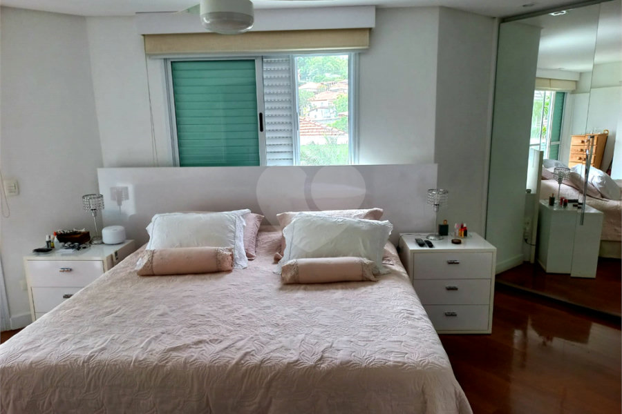 Casa à venda com 3 suítes no condomínio Maison Montparnasse, São Paulo - SP