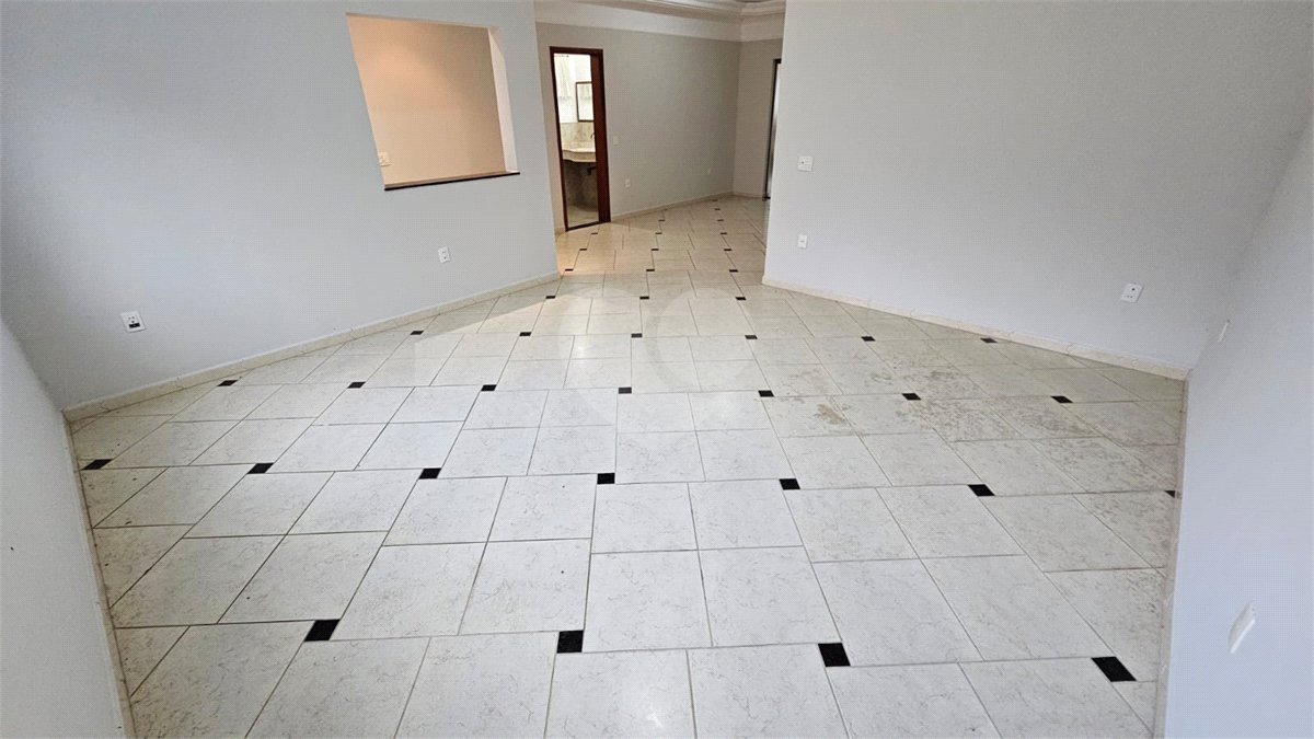 Casa para alugar com 4 quartos, sendo 2 suítes, no condomínio Portal de Itaici, Indaiatuba - SP