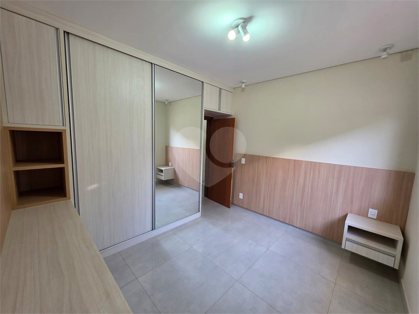 Casa no Village Damha III, 3 quartos 2 suítes