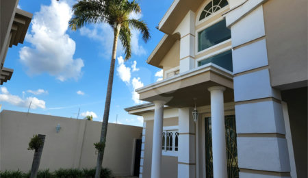 Casa à venda com 3 suítes em Vila Nastri, Itapetininga, SP