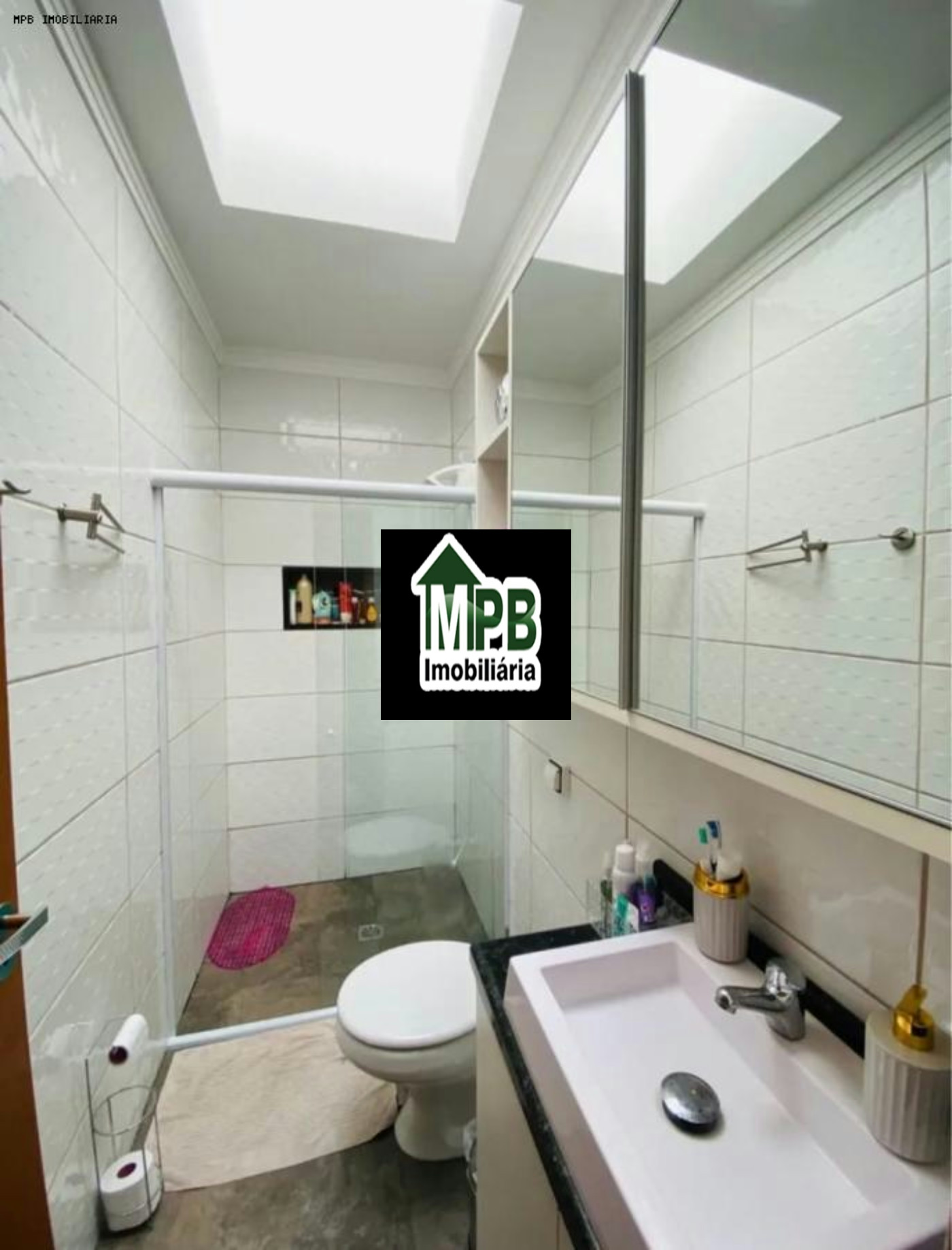 Casa à venda com 3 quartos, sendo 1 suíte, no condomínio Horto 3, Sorocaba - SP