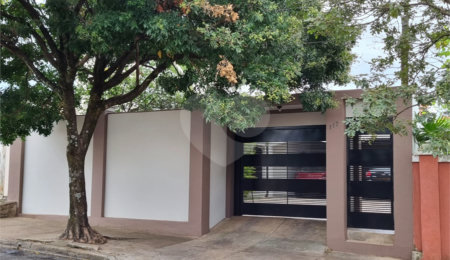 Casa à venda com 3 quartos, sendo 1 suíte, em Parque Primavera, São Carlos, SP